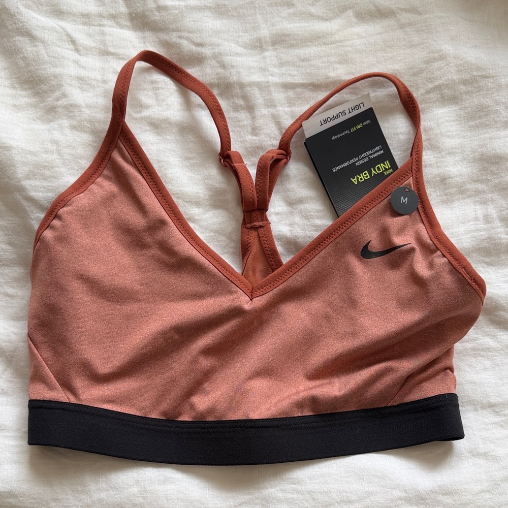 NWT Nike Indy bra M
